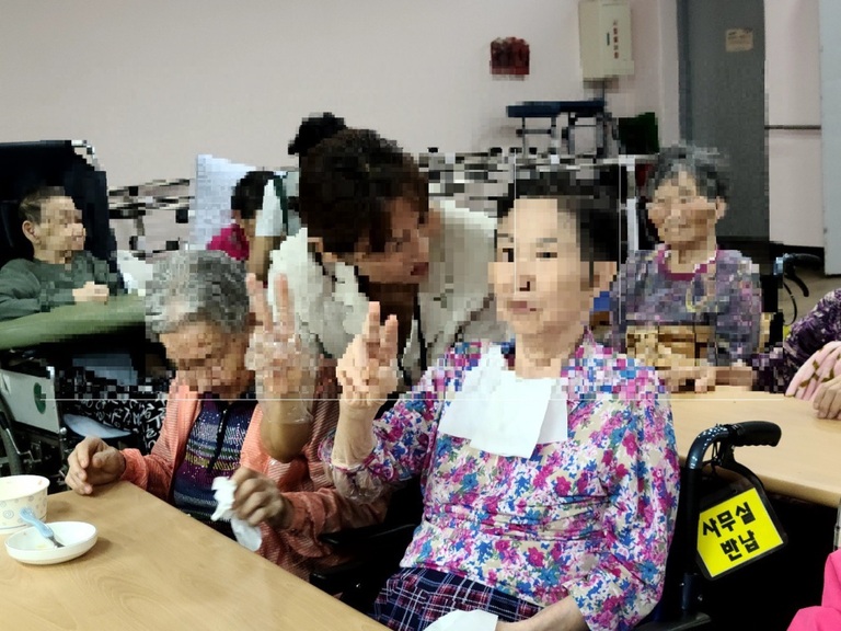 2024년 7월 어르신 생신잔치