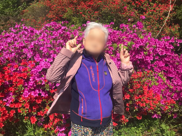 연산홍이 너무 예쁘게 피었습니다~